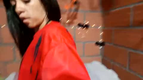 Samantha ferrer online show from October 6, 2025, 1:08 pm