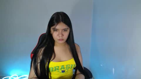 Snapshot of sampaguita_pinayxx chatting on October 22, 2025, 11:54 am SOFIA online show from October 22, 2025, 11:54 am