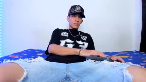 Snapshot of samuel_suarez chatting on January 9, 2026, 10:44 pm online show from January 9, 2026, 10:44 pm