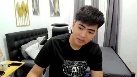 Sam online show from May 7, 2026, 2:17 am