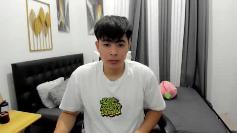 Sam online show from May 10, 2026, 2:55 pm