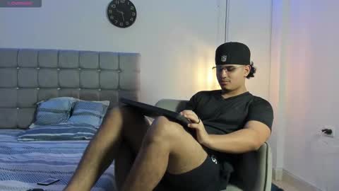 samxx_muscle online show from October 27, 2025, 4:11 pm