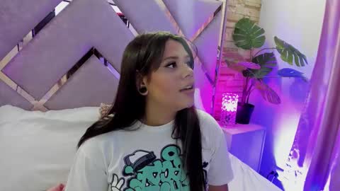 Snapshot of samy_green_ chatting on October 11, 2025, 7:23 pm samy_green_ online show from October 11, 2025, 7:23 pm