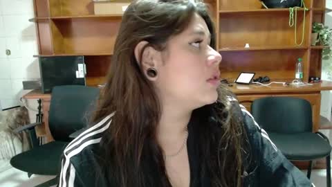 Snapshot of samy_green_ chatting on October 13, 2025, 3:12 pm samy_green_ online show from October 13, 2025, 3:12 pm