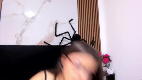 Snapshot of samy_joons chatting on October 18, 2025, 12:28 pm Sammy online show from October 18, 2025, 12:28 pm