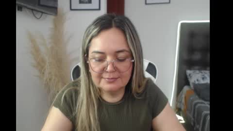 Snapshot of samy_vsn chatting on October 8, 2025, 5:54 pm samy_vsn online show from October 8, 2025, 5:54 pm