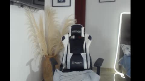 Snapshot of samy_vsn chatting on October 11, 2025, 12:54 am samy_vsn online show from October 11, 2025, 12:54 am