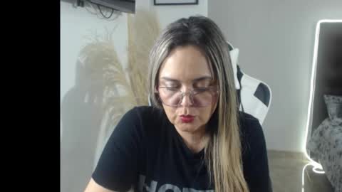 Snapshot of samy_vsn chatting on October 14, 2025, 12:22 am samy_vsn online show from October 14, 2025, 12:22 am