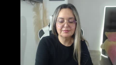 Snapshot of samy_vsn chatting on November 13, 2025, 7:02 pm samy_vsn online show from November 13, 2025, 7:02 pm