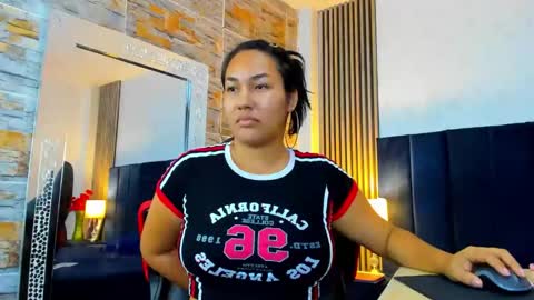 SamyEvanns online show from April 10, 2026, 2:06 am