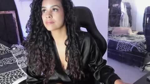 Snapshot of samykiss chatting on May 10, 2026, 1:16 pm SamyHolbrook online show from May 10, 2026, 1:16 pm