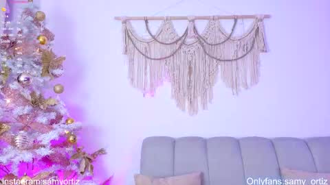 Snapshot of samyortiz_ chatting on November 21, 2025, 2:54 am Samy and Juan online show from November 21, 2025, 2:54 am