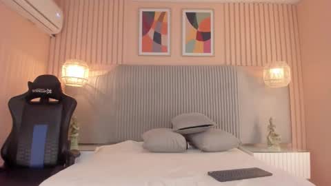 Samy  online show from December 18, 2025, 11:38 am