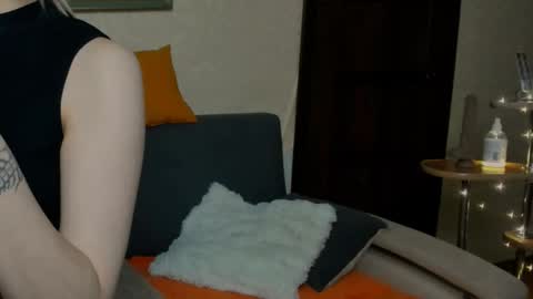 SamyScott online show from November 6, 2025, 9:21 am