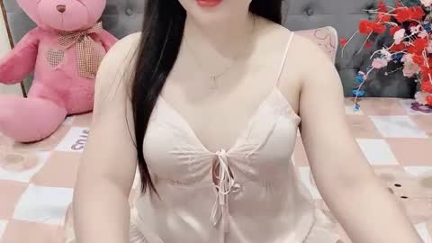 sanami_sian_ online show from November 12, 2025, 2:56 am