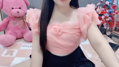 sanami_sian_ online show from December 2, 2025, 2:17 am