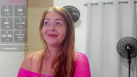 Sanddi  online show from October 23, 2025, 9:35 pm