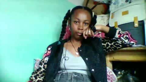 sandra1253099 online show from October 3, 2025, 7:22 pm