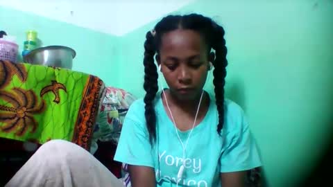 sandra1253099 online show from November 30, 2025, 6:34 pm