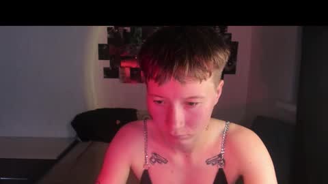 sandraa_a online show from October 16, 2025, 5:36 pm