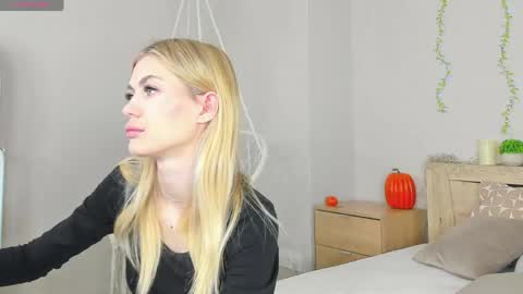 sandraa_anderson online show from May 24, 2026, 11:43 pm