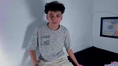 sandy_straw online show from March 20, 2026, 1:54 am