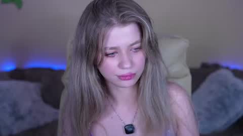 Sandy online show from June 25, 2026, 2:11 am