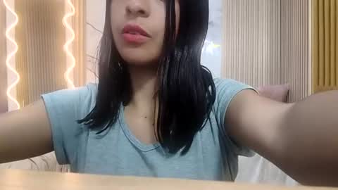 sandyy_tay online show from June 18, 2026, 9:14 am