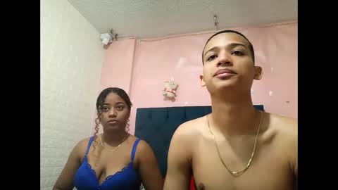 Snapshot of saniasex2025 chatting on November 22, 2025, 1:32 pm saniasex2025 online show from November 22, 2025, 1:32 pm