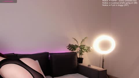 Snapshot of sansa_mur chatting on January 9, 2025, 2:33 am Sansa and Alex online show from January 9, 2025, 2:33 am