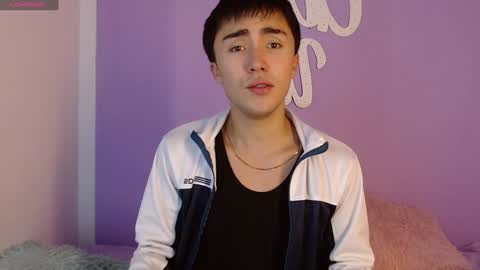 Snapshot of santi_fabulous chatting on December 4, 2024, 4:10 am santi_fabulous online show from December 4, 2024, 4:10 am