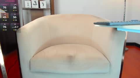 Snapshot of santi_mdz chatting on June 1, 2026, 5:14 pm ADRIK CANO online show from June 1, 2026, 5:14 pm
