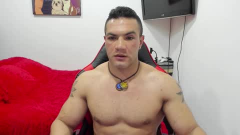 santi_pastori online show from September 30, 2025, 6:35 pm