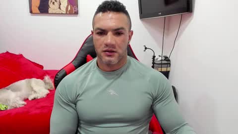 santi_pastori online show from October 6, 2025, 6:38 pm