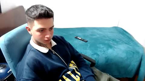 santi_ss online show from October 5, 2025, 2:10 am