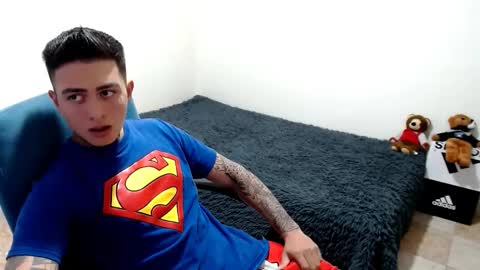 santi_ss online show from October 16, 2025, 6:53 pm