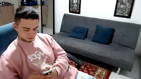 santi_ss online show from November 18, 2025, 12:49 am