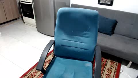 santi_ss online show from January 13, 2026, 1:05 pm