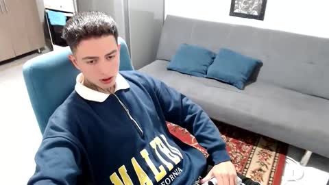 Snapshot of santi_ss chatting on January 18, 2026, 1:31 am santi_ss online show from January 18, 2026, 1:31 am