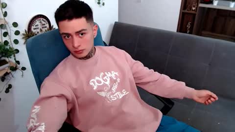 Snapshot of santi_ss chatting on March 18, 2026, 3:04 pm santi_ss online show from March 18, 2026, 3:04 pm