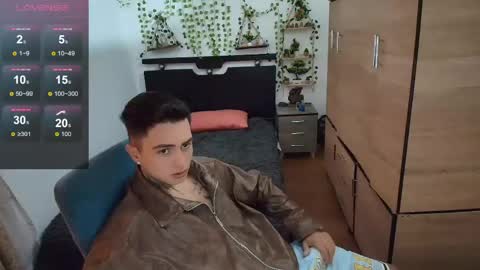 Snapshot of santi_ss chatting on April 20, 2026, 2:20 pm santi_ss online show from April 20, 2026, 2:20 pm