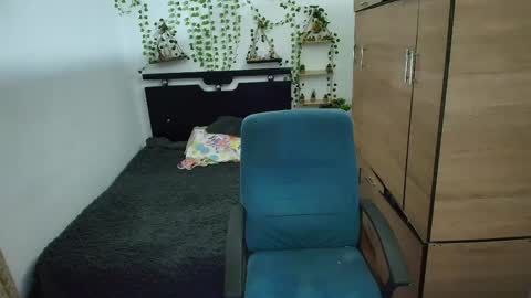 Snapshot of santi_ss chatting on May 6, 2026, 11:54 pm santi_ss online show from May 6, 2026, 11:54 pm