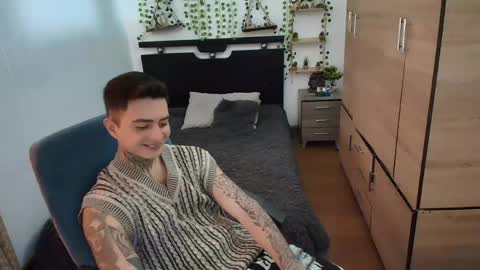 Snapshot of santi_ss chatting on May 13, 2026, 3:31 pm santi_ss online show from May 13, 2026, 3:31 pm