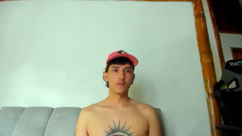 Snapshot of santi_twink19 chatting on May 26, 2026, 2:46 pm santi_twink19 online show from May 26, 2026, 2:46 pm