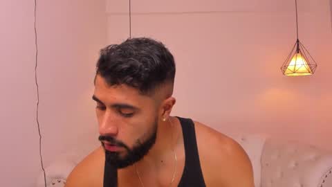 Snapshot of santiago_huntt chatting on December 6, 2024, 8:18 pm santiago_huntt online show from December 6, 2024, 8:18 pm
