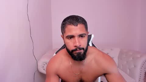 Snapshot of santiago_huntt chatting on February 26, 2025, 12:36 pm santiago_huntt online show from February 26, 2025, 12:36 pm