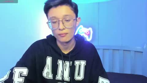 Snapshot of santiago_russo18 chatting on October 2, 2025, 1:45 am santiago_russo18 online show from October 2, 2025, 1:45 am