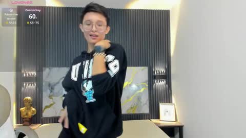 Snapshot of santiago_russo18 chatting on October 10, 2025, 12:48 pm santiago_russo18 online show from October 10, 2025, 12:48 pm