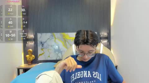 Snapshot of santiago_russo18 chatting on October 26, 2025, 12:33 pm santiago_russo18 online show from October 26, 2025, 12:33 pm