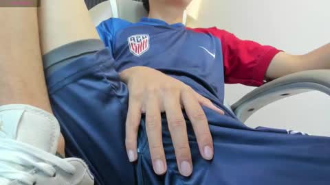 Snapshot of santiago_russo18 chatting on November 5, 2025, 12:38 pm santiago_russo18 online show from November 5, 2025, 12:38 pm